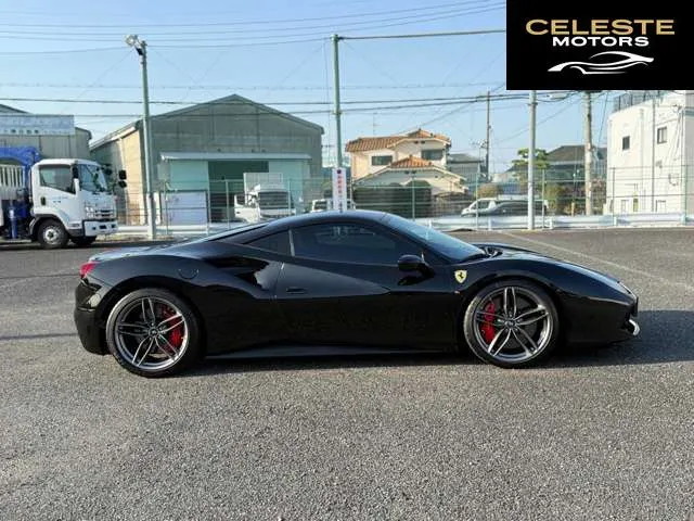 FERRARI 488 GTB 2016 — photo 4 sur 8