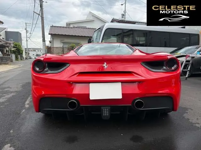 FERRARI 488 GTB 2017 — photo 6 sur 8
