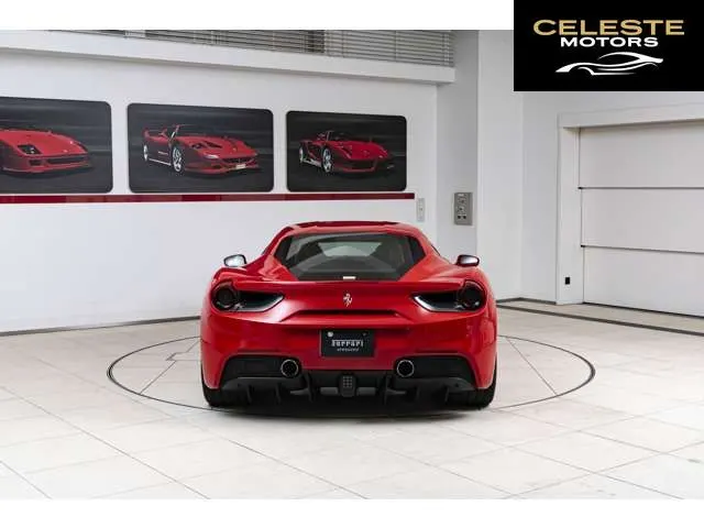 FERRARI 488 GTB 2016 — photo 2 sur 8
