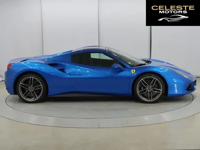FERRARI 488 Spider 2017 — photo 4 sur 8