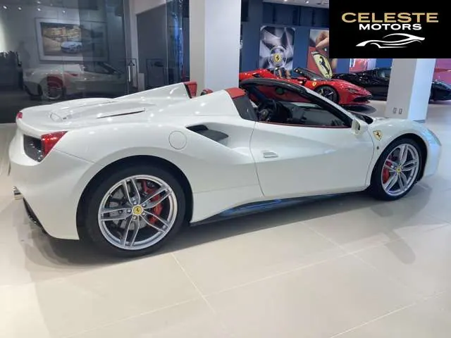 FERRARI 488 Spider 2016 — photo 5 sur 8