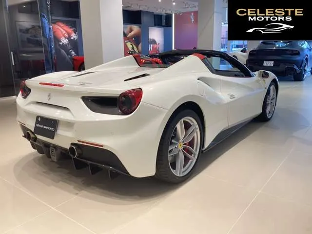 FERRARI 488 Spider 2016 — photo 6 sur 8