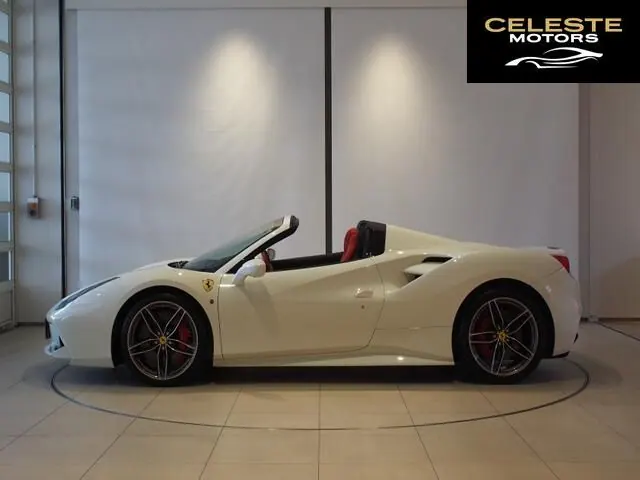 FERRARI 488 Spider 2017 — photo 2 sur 8
