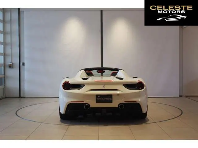 FERRARI 488 Spider 2017 — photo 4 sur 8