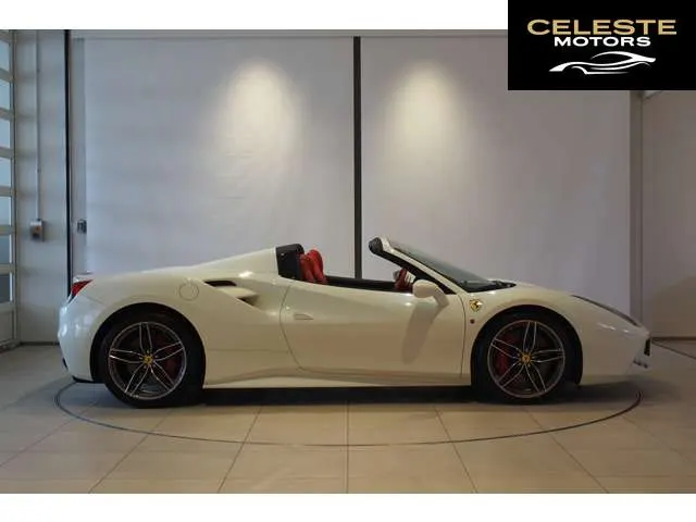 FERRARI 488 Spider 2017 — photo 6 sur 8
