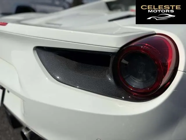 FERRARI 488 Spider 2018 — photo 2 sur 8