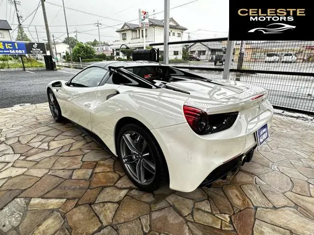 FERRARI 488 Spider 2017 — photo 5 sur 8