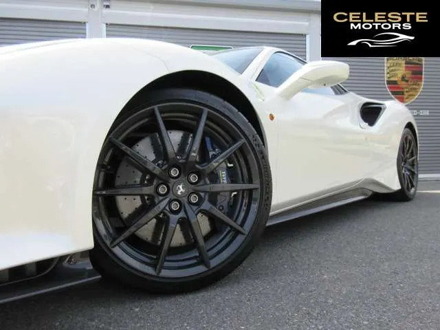 FERRARI 488 Pista 2020 — photo 4 sur 8
