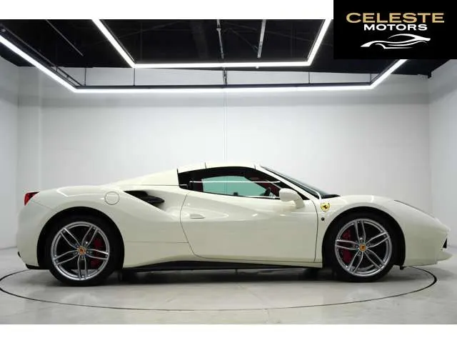 FERRARI 488 Spider 2016 — photo 3 sur 8