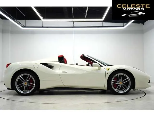 FERRARI 488 Spider 2016 — photo 4 sur 8