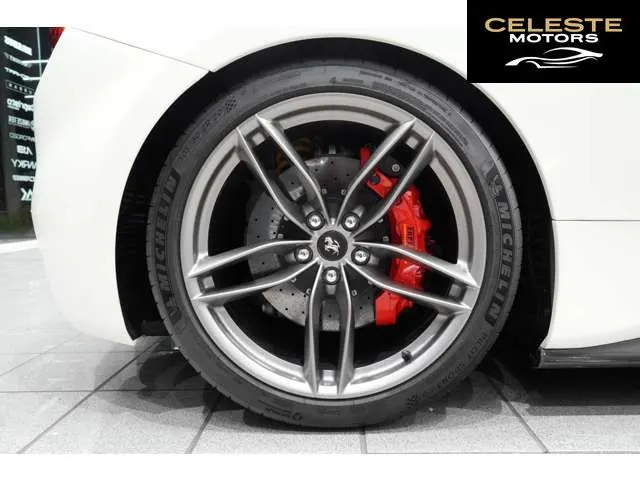 FERRARI 488 Spider 2016 — photo 2 sur 8