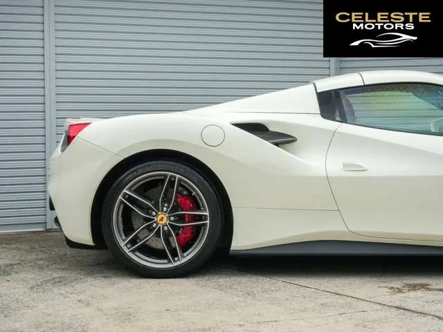 FERRARI 488 Spider 2016 — photo 8 sur 8
