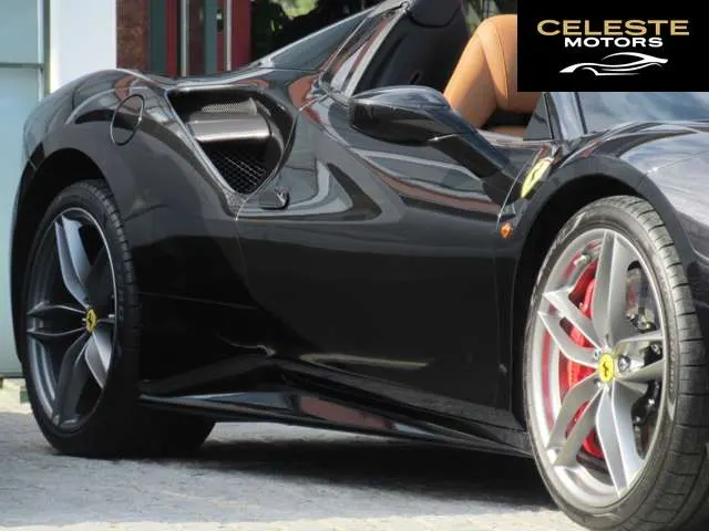 FERRARI 488 Spider 2017 — photo 4 sur 8