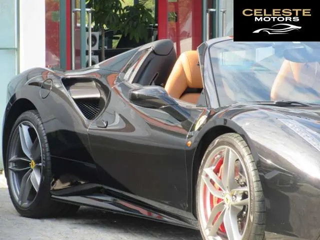 FERRARI 488 Spider 2017 — photo 6 sur 8