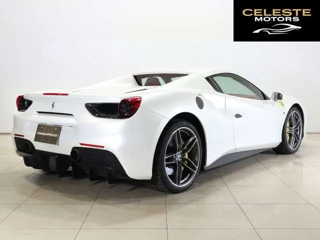 FERRARI 488 Spider 2018 — photo 8 sur 8