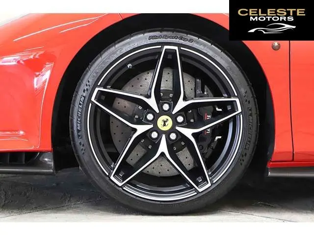 FERRARI 488 Pista Spider 2019 — photo 1 sur 8