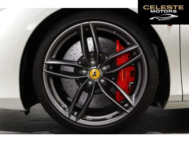 FERRARI 488 Spider 2018 — photo 3 sur 8