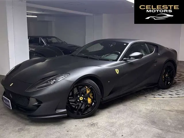 FERRARI 812 Superfast 2020 — photo 2 sur 8