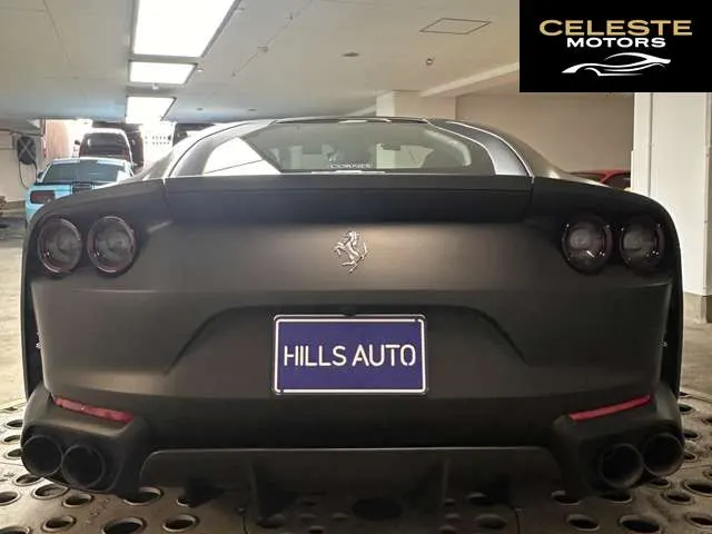 FERRARI 812 Superfast 2020 — photo 3 sur 8