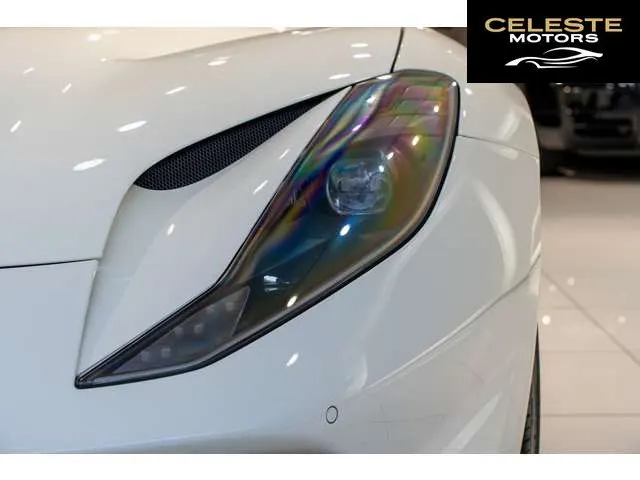 FERRARI 812 Superfast 2018 — photo 6 sur 8