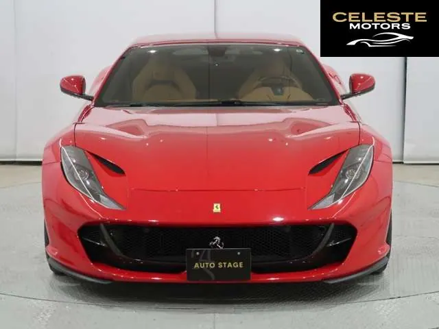 FERRARI 812 Superfast 2018 — photo 2 sur 8