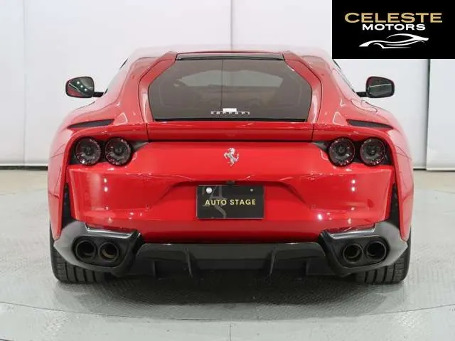FERRARI 812 Superfast 2018 — photo 3 sur 8