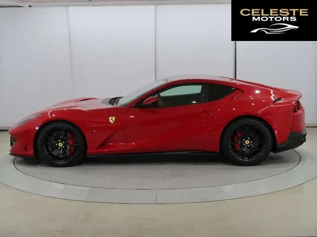 FERRARI 812 Superfast 2018 — photo 5 sur 8