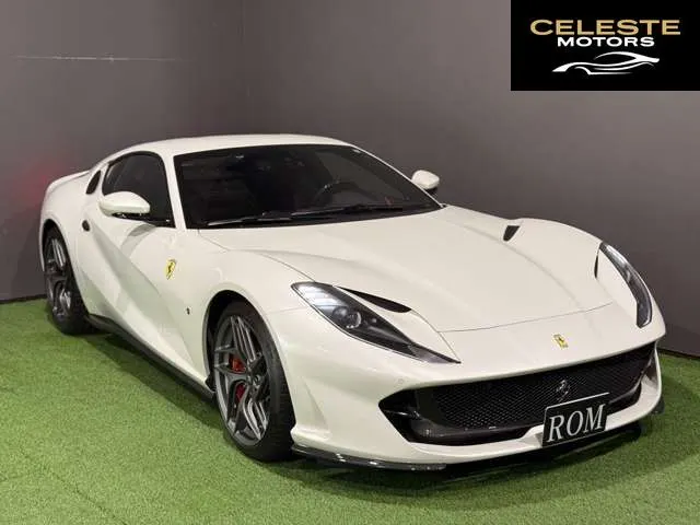 FERRARI 812 Superfast 2020 — photo 8 sur 8