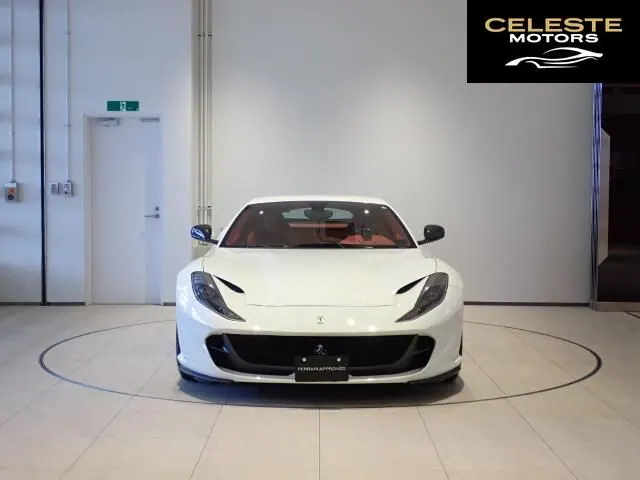 FERRARI 812 Superfast 2018 — photo 1 sur 8