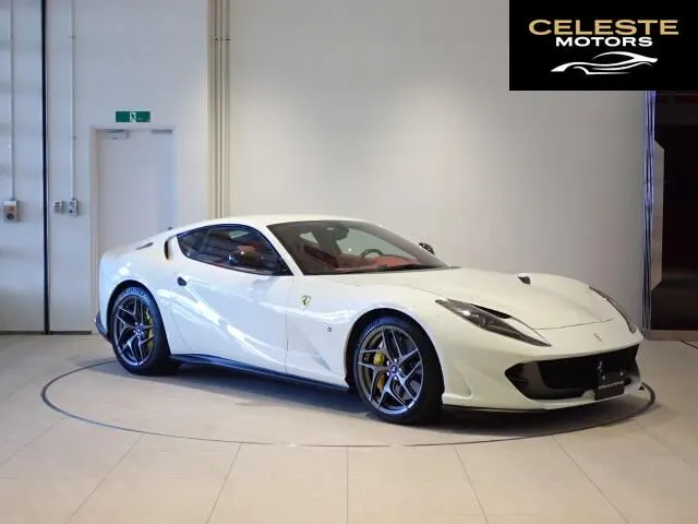 FERRARI 812 Superfast 2018 — photo 8 sur 8