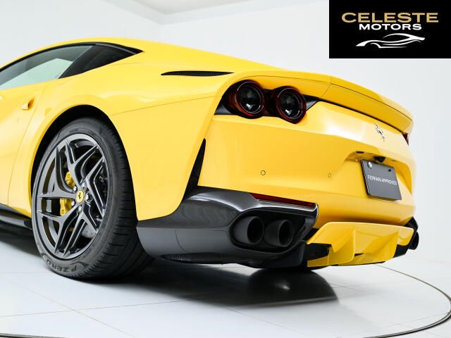 FERRARI 812 Superfast 2019 — photo 7 sur 8