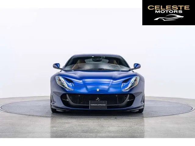 FERRARI 812 Superfast 2019 — photo 2 sur 8