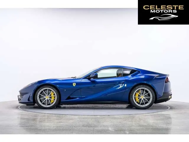 FERRARI 812 Superfast 2019 — photo 3 sur 8
