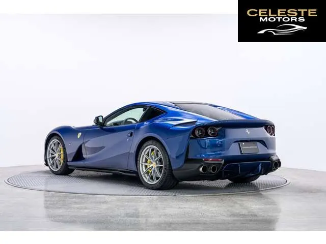 FERRARI 812 Superfast 2019 — photo 4 sur 8
