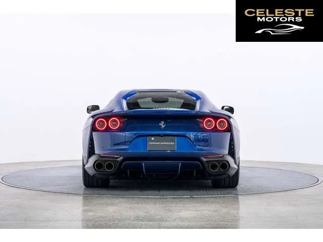 FERRARI 812 Superfast 2019 — photo 5 sur 8