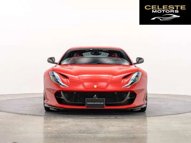 FERRARI 812 Superfast 2018 — photo 2 sur 8