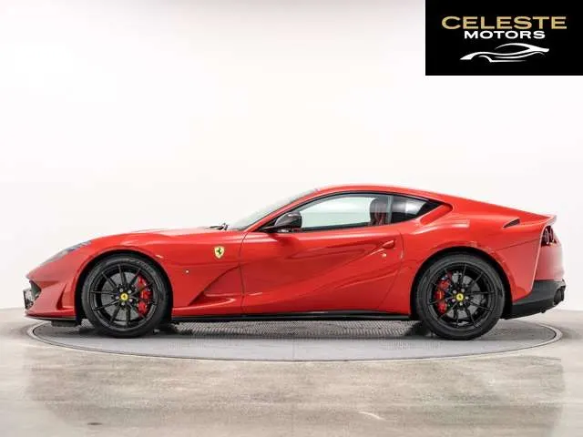 FERRARI 812 Superfast 2018 — photo 4 sur 8