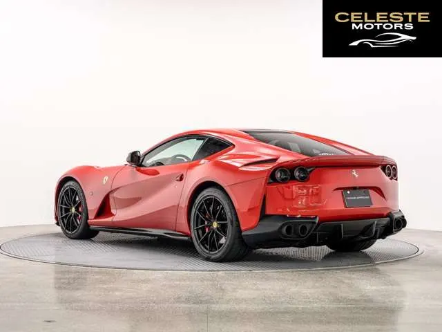 FERRARI 812 Superfast 2018 — photo 5 sur 8