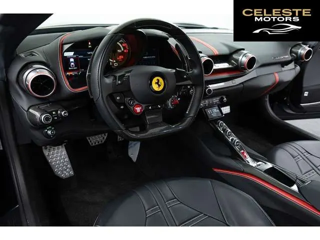 FERRARI 812 Superfast 2019 — photo 2 sur 8