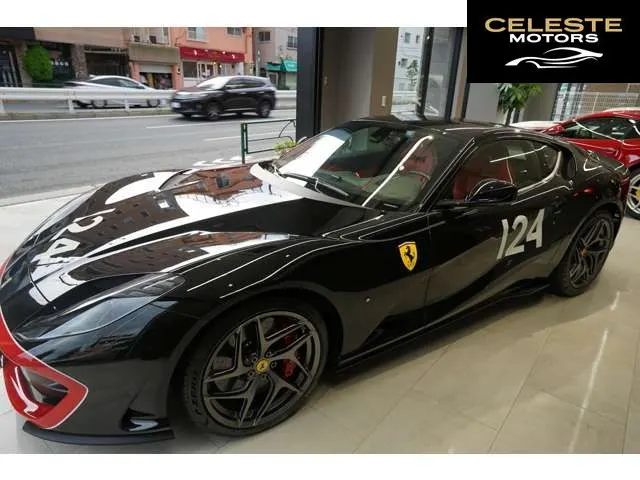 FERRARI 812 Superfast 2018 — photo 2 sur 8