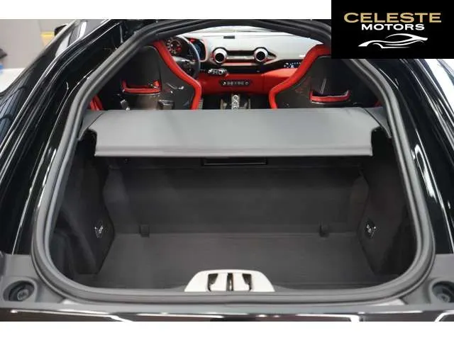 FERRARI 812 Superfast 2018 — photo 6 sur 8