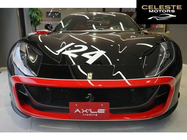 FERRARI 812 Superfast 2018 — photo 8 sur 8