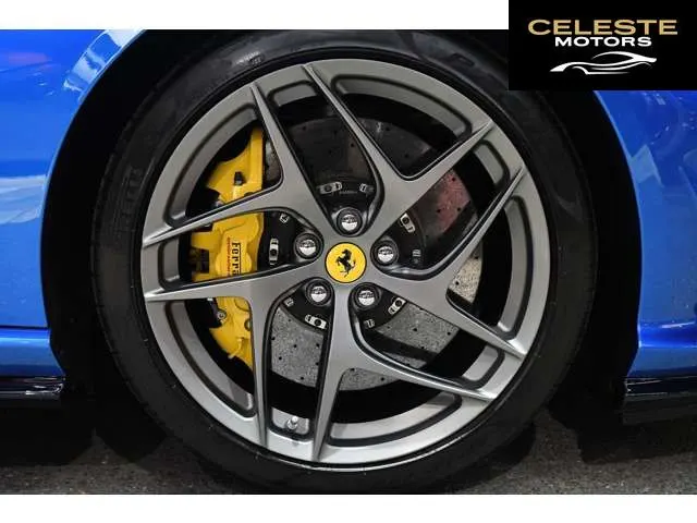 FERRARI 812 Superfast 2019 — photo 3 sur 8