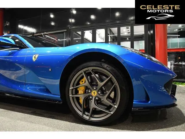 FERRARI 812 Superfast 2019 — photo 5 sur 8