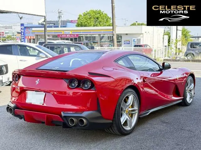 FERRARI 812 Superfast 2018 — photo 3 sur 8