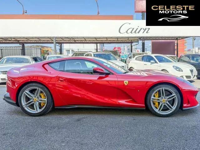 FERRARI 812 Superfast 2018 — photo 4 sur 8