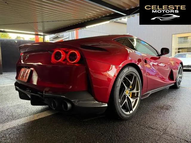 FERRARI 812 Superfast 2017 — photo 2 sur 8