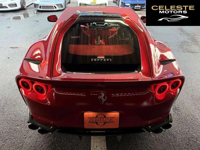 FERRARI 812 Superfast 2017 — photo 4 sur 8