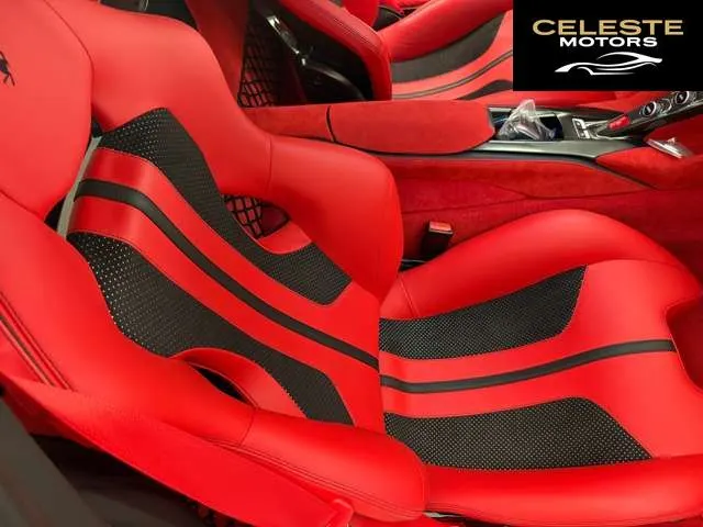 FERRARI 812 Superfast 2018 — photo 2 sur 8