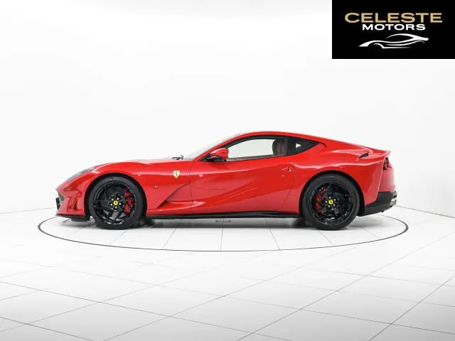 FERRARI 812 Superfast 2020 — photo 4 sur 8